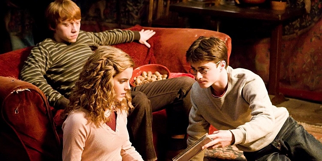 hermione-harry-ron-common-room