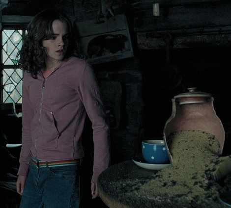 hermione-plains-clothes