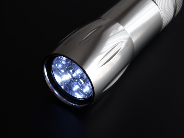 flashlight-629668_640