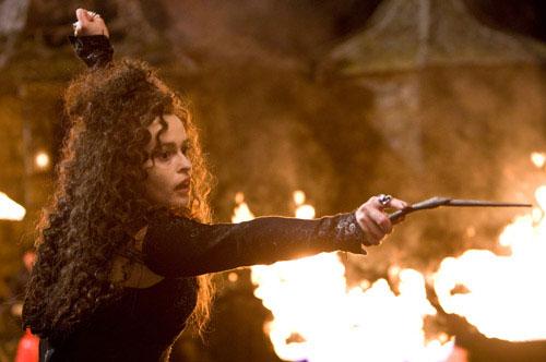 Seven Reasons To Dress Up As Bellatrix Lestrange Mugglenet