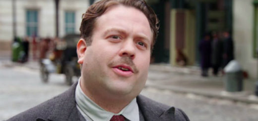 Dan Fogler plays Jacob Kowalski in the "Fantastic Beasts" series.