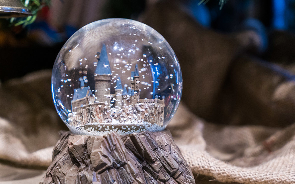 Hogwarts Castle Snow Globe