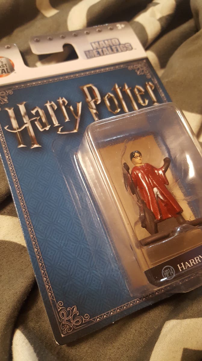 The Nano Metalfigs “Potter” figurine in each box was randomly selected from a number of characters.