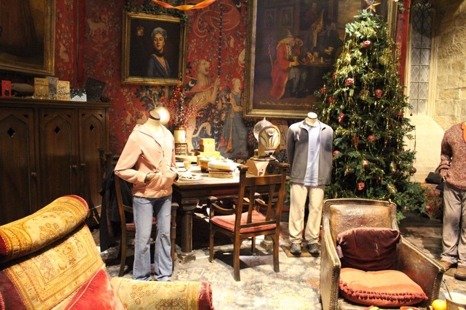 Gryffindor common room at Christmas