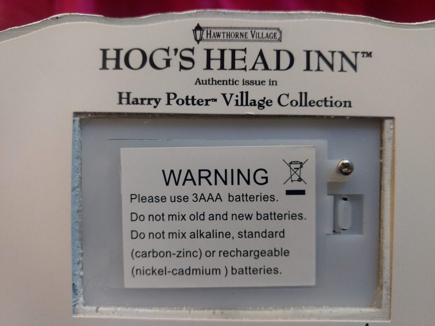 Bottom of the “HOG’S HEAD INN™” with the battery compartment