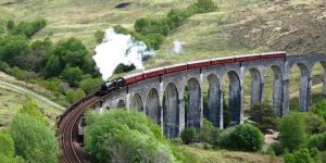 Hogwarts Express Glenfinnan Viaduct