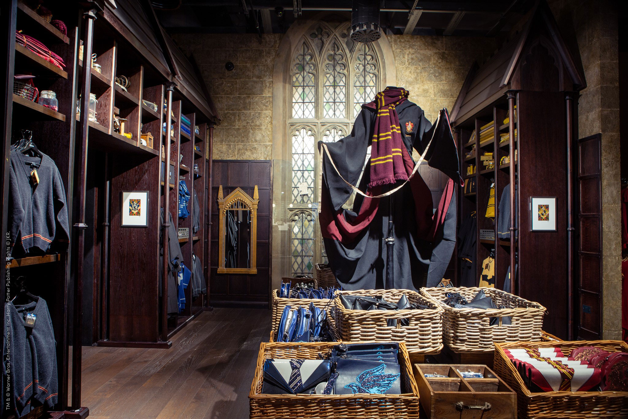 Members will have access to discounts at the Warner Bros. Studio Tour’s gift shop.