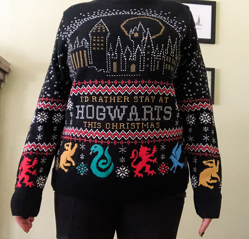 Review "Harry Potter" Holiday Sweater from Merchoid!