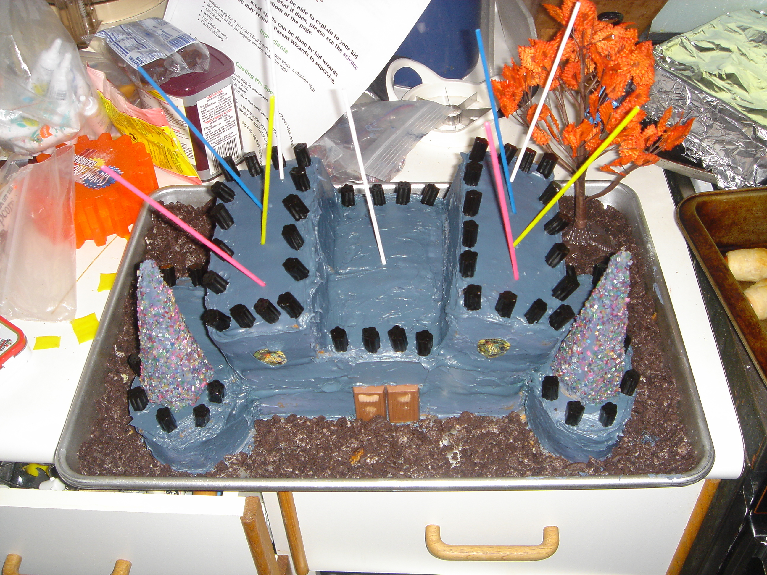 Cake decorated as Hogwarts castle