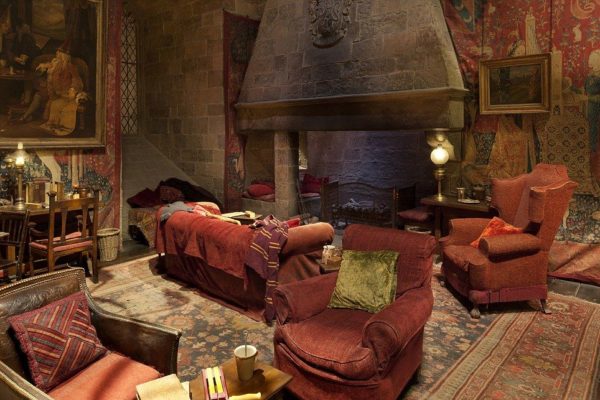 gryffindor common room toy