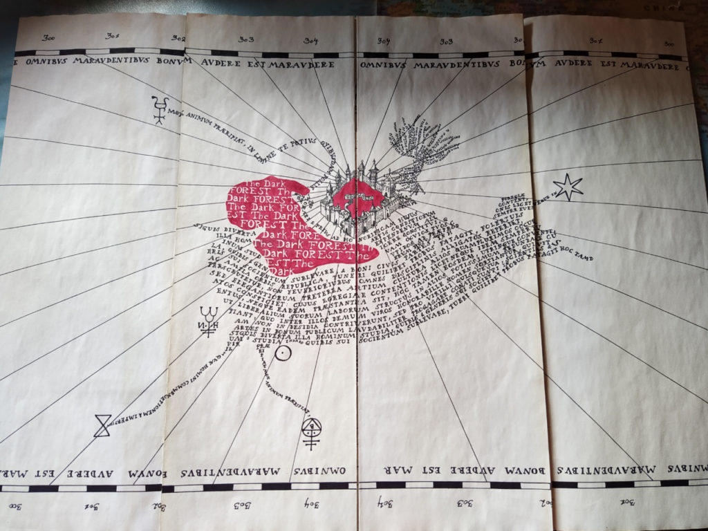 handmade-and-fan-made-the-marauder-s-map-brought-to-life-from-scratch