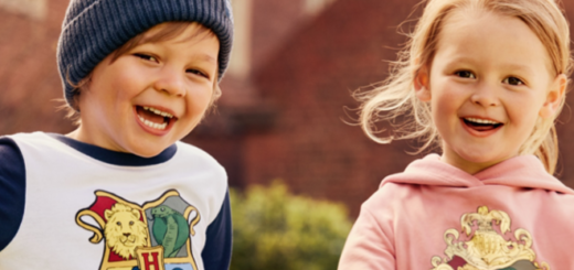 A promotional image for the Harry Potter x H&M collection, featuring two small children in Hogwarts-themed hoodies, is used as a featured image.