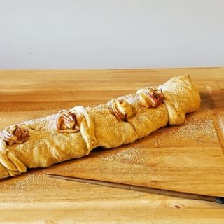 Queenie's Apple Strudel