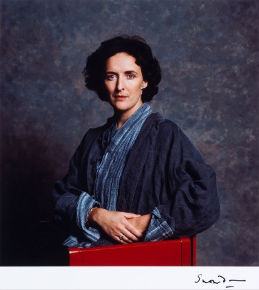 A portrait of Fiona Shaw by Lord Snowdon is currently up for auction at Christie's.