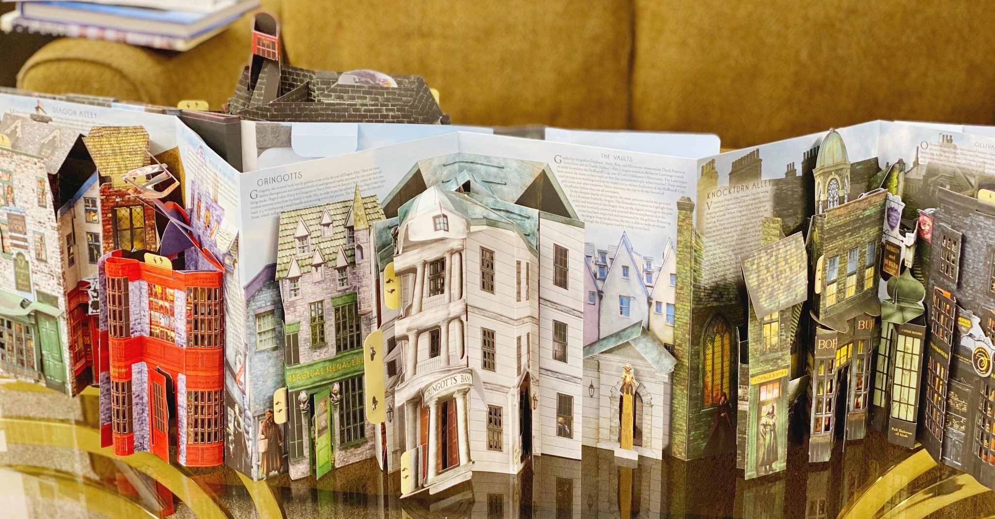 Samarbejde forsinke Køb Review and Giveaway: "Harry Potter: A Pop-Up Guide to Diagon Alley and  Beyond"
