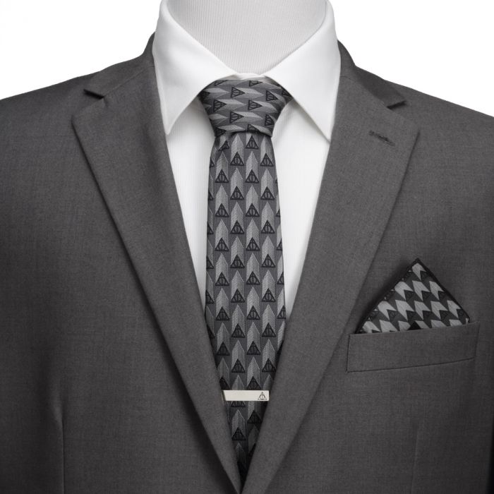 Deathly Hallows gray tie from Cufflinks with suit