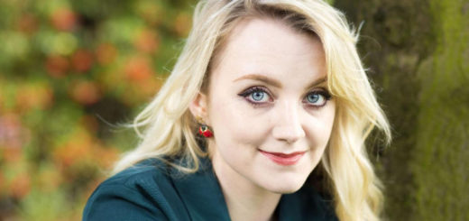 Evanna Lynch is pictured.