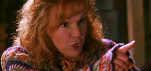Molly Weasley reprimands Fred, George, and Ron in a still from Chamber of Secrets.