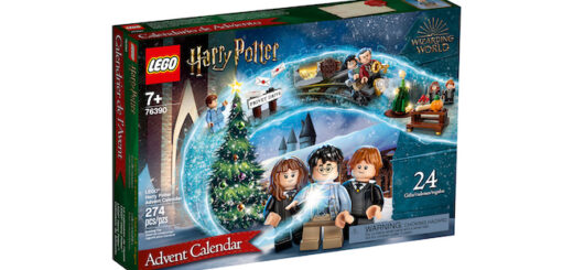 The box for LEGO Harry Potter 2021 Advent Calendar shows minifigures of Harry, Ron, and Hermione standing in front of a Christmas tree.