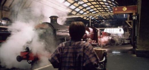 Harry Potter sees the Hogwarts Express for the first time