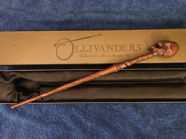This is a rowan wand from Ollivander.