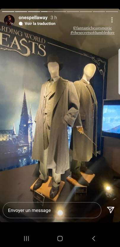 A second photograph of Albus Dumbledore’s and Gellert Grindelwald’s costumes from “Secrets of Dumbledore,” on display at Warner Bros. Studio Tour London, is shown in a screenshot of an Instagram story from @onespellaway. Photography by @hopeocean.