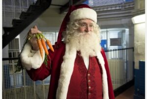 Jim-Broadbent-Santa