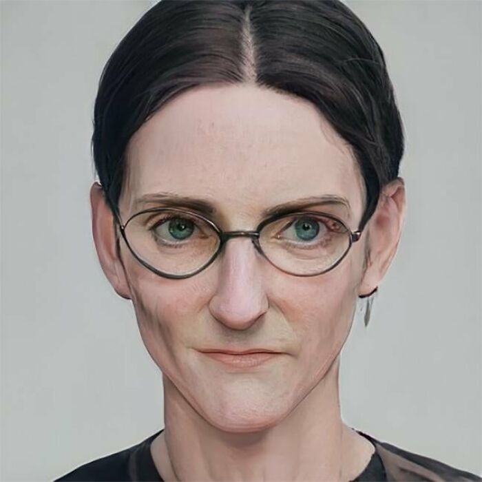 With a severe-looking face and her black hair tied into a tight bun, u/lettuceown’s rendition of Minerva McGonagall bears very little resemblance to Dame Maggie Smith.