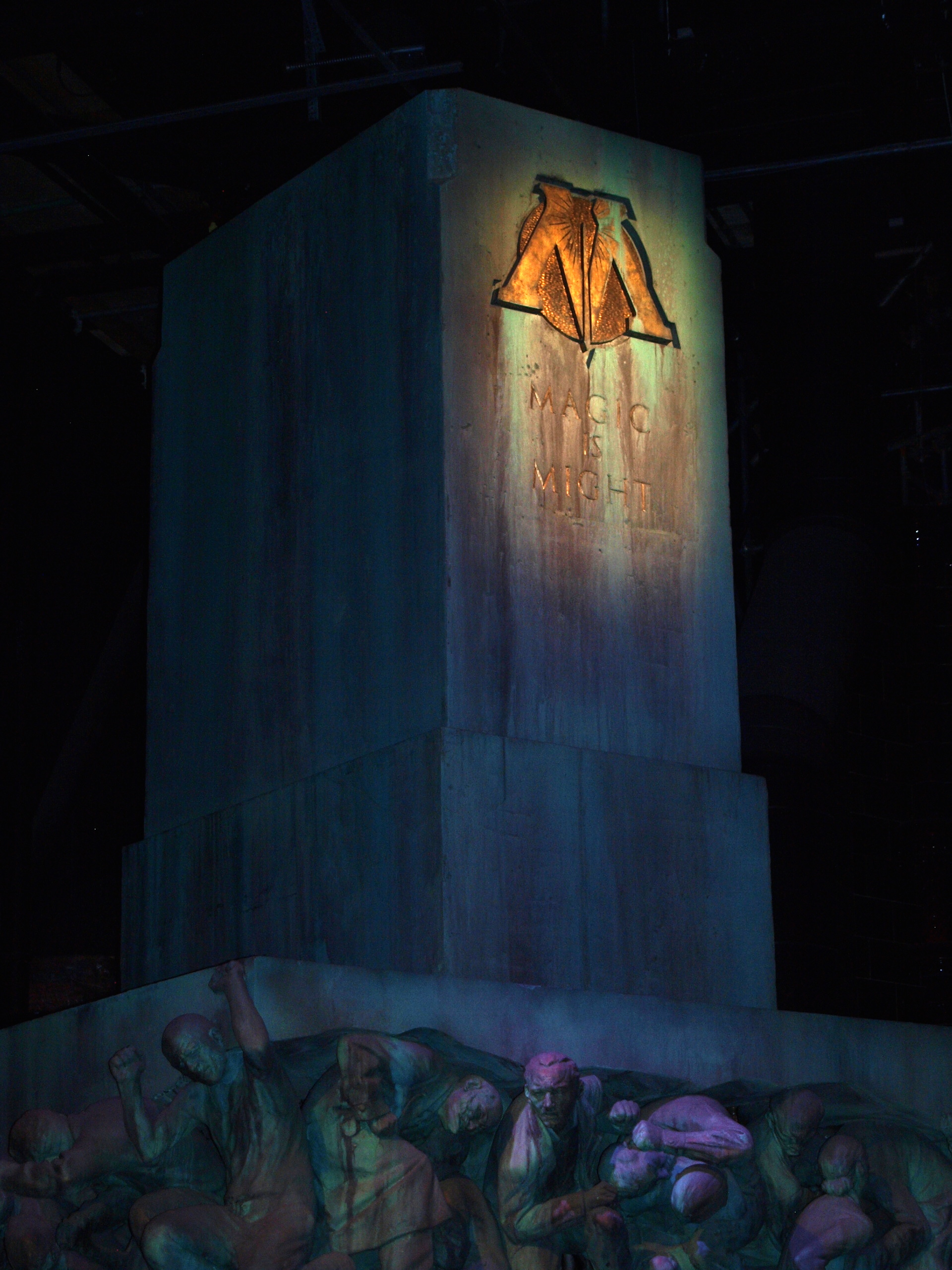 Warner Bros. Studio Tour Magic is Might Statue