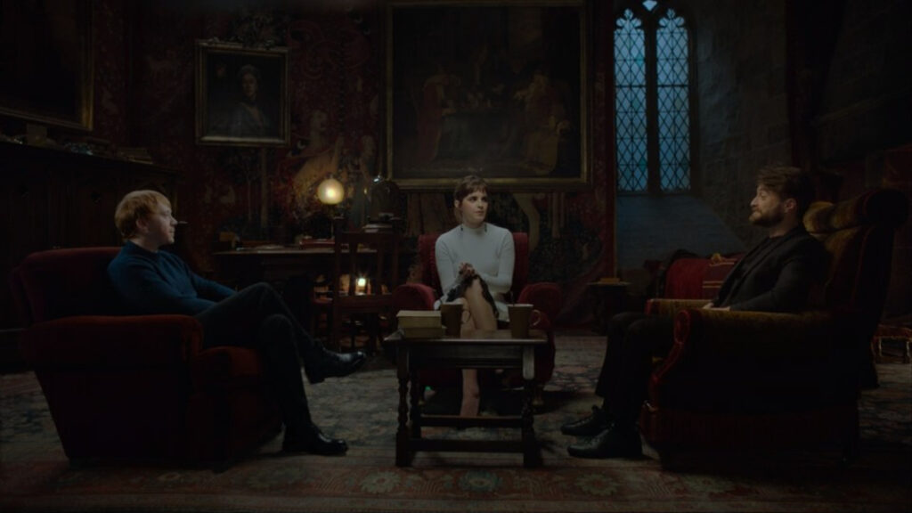 Golden Trio sit and talk during Return to Hogwarts HBO special.