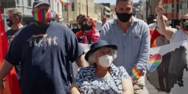 Emma Watson Bonnie Wright Lesbian Porn - Pride Knows No Age: Miriam Margolyes Takes Part in Her First Pride Event at  81