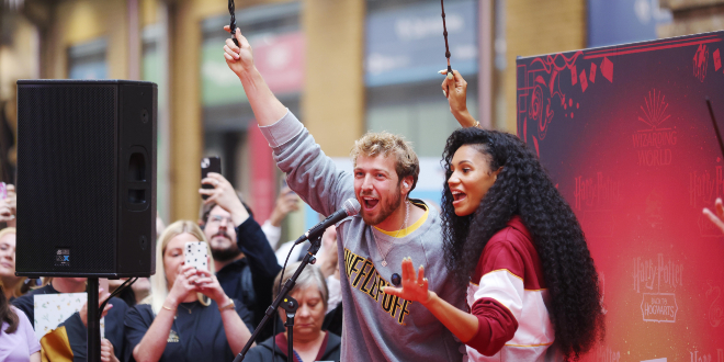 "Harry Potter" Fans Celebrate Hogwarts at London's King's Cross