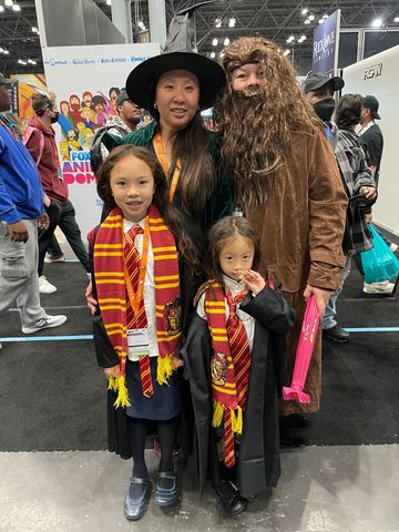 NYCC: Harry Potter Fans Show Their True Colors with Cosplay