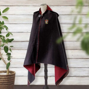 New Hogwarts House robe-like stoles are available at Universal Studios Japan.