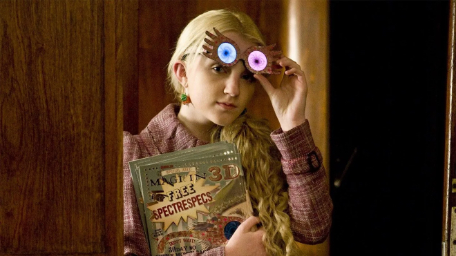 Luna Lovegood with the Quibbler and her spectrespecs