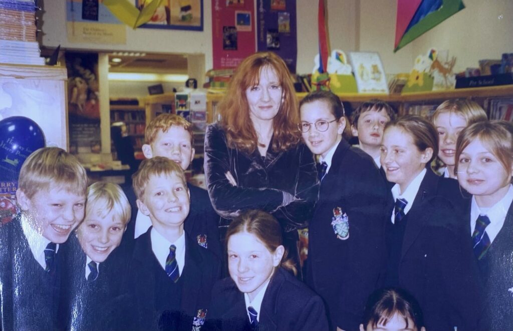 J.K. Rowling with pupils in 1999 (Source: Hansons Auctioneers)