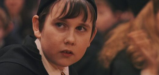 Neville Longbottom being awarded points at end of movie