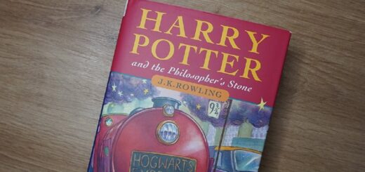 Partial picture of the "Harry Potter and the Philosopher's Stone" cover.